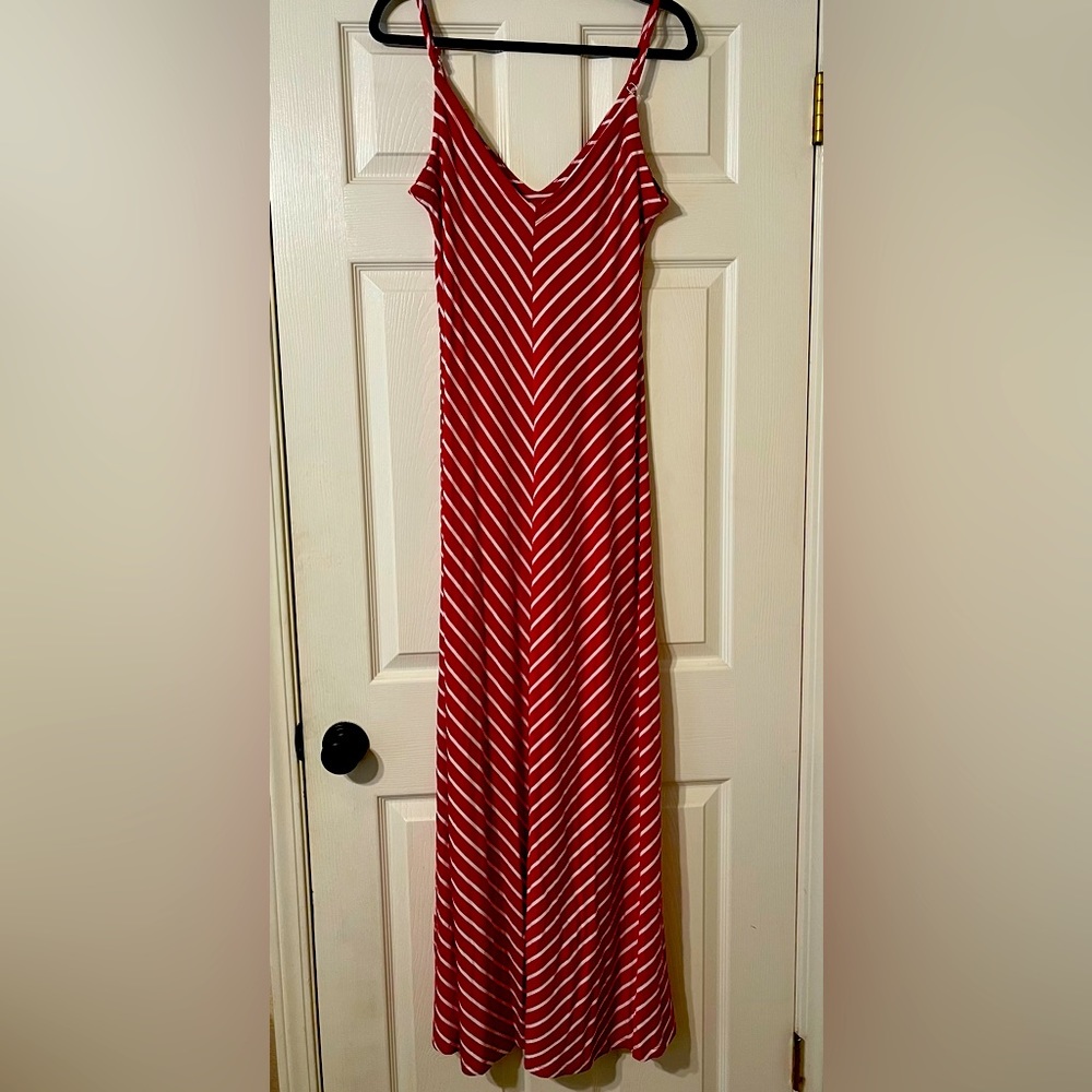 XL MAXI DRESS RED AND WHITE STRIPE